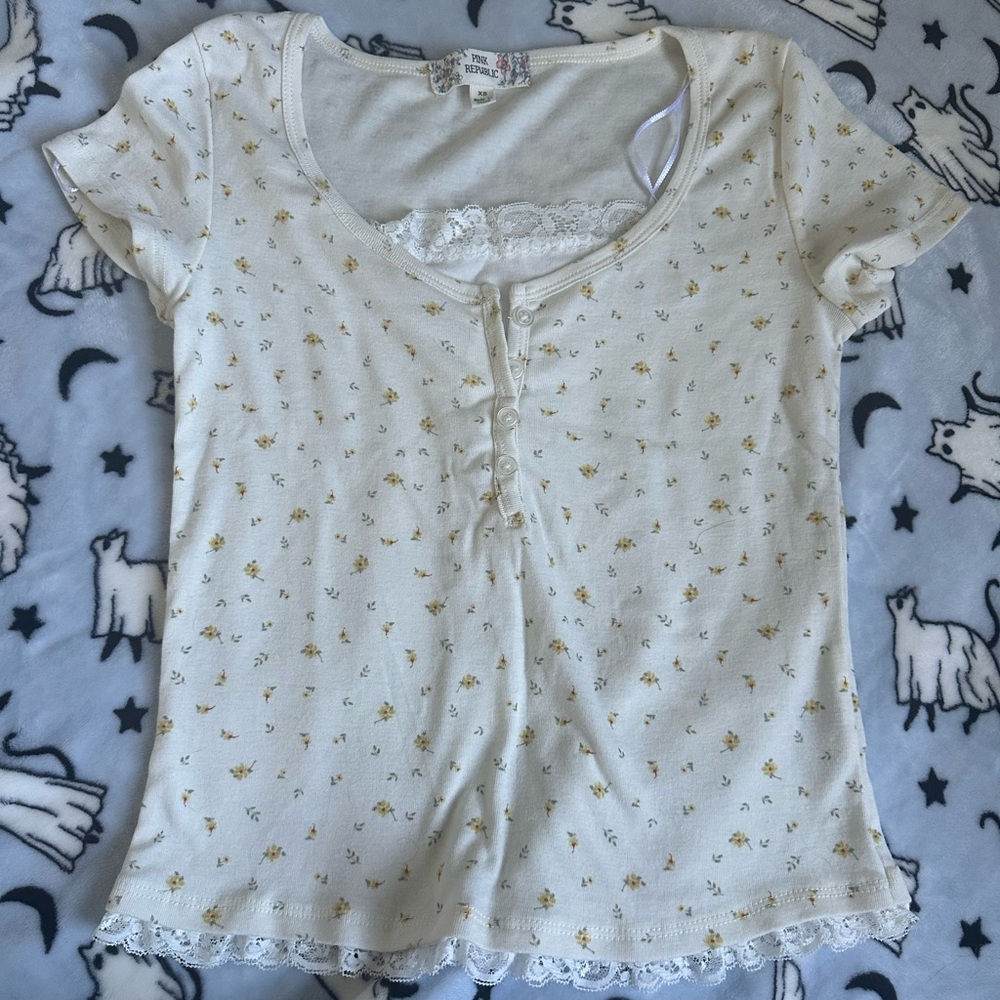 Pink Republic Cream Floral Top